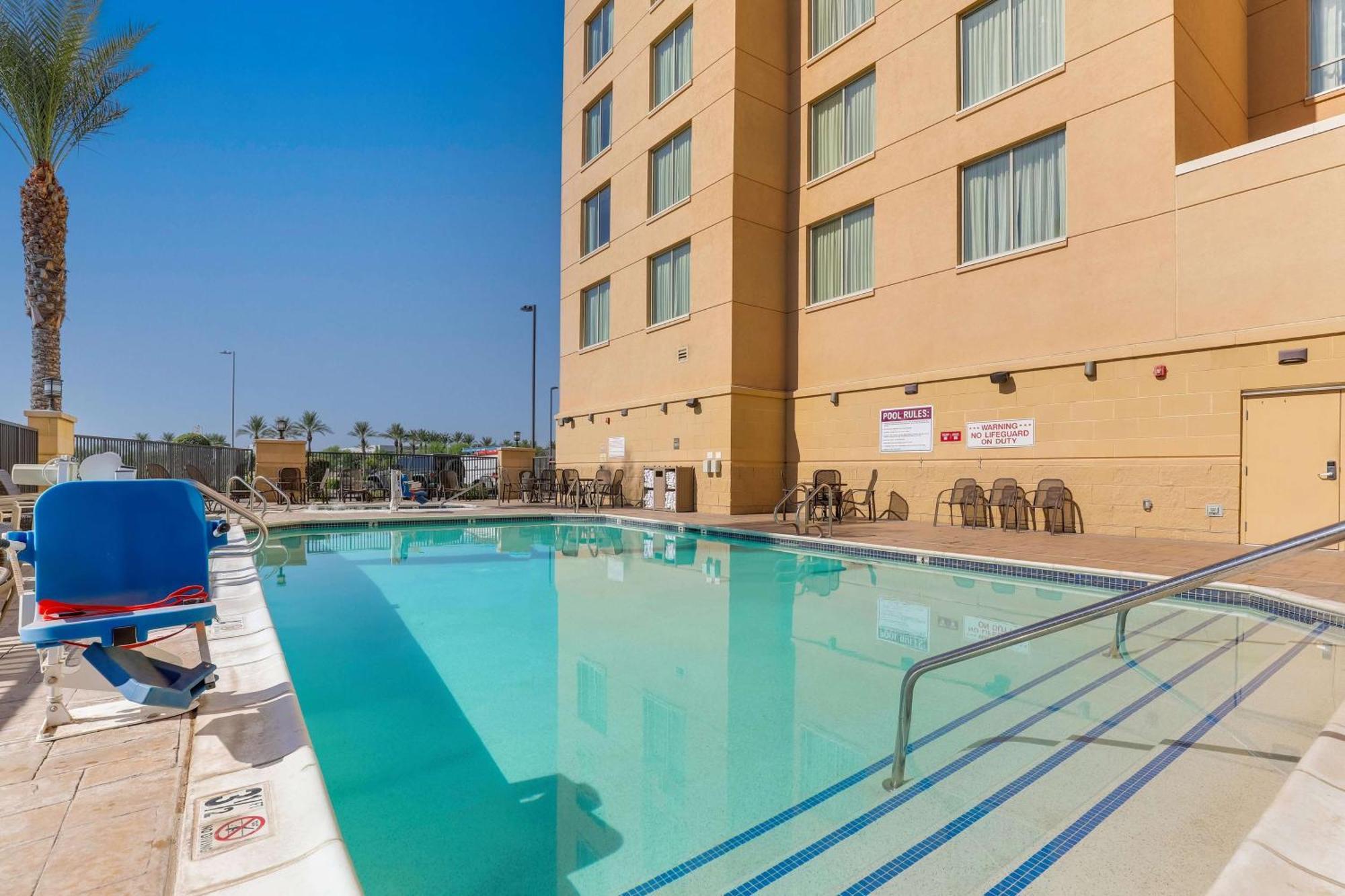 Drury Inn & Suites Phoenix Chandler Fashion Center מראה חיצוני תמונה